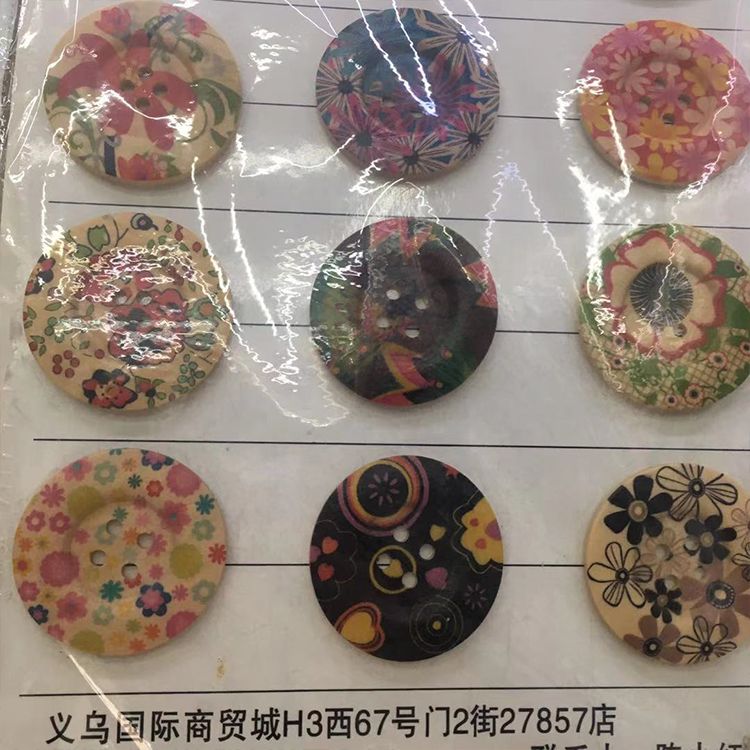Printed Buttons Big Buttons Clothing Accessories Hat Accessories Children's Diy Cute Cartoon Wood Pendant Diy Painted Cartoon Wood Buttons Children's Clothing Accessories Application Scenario