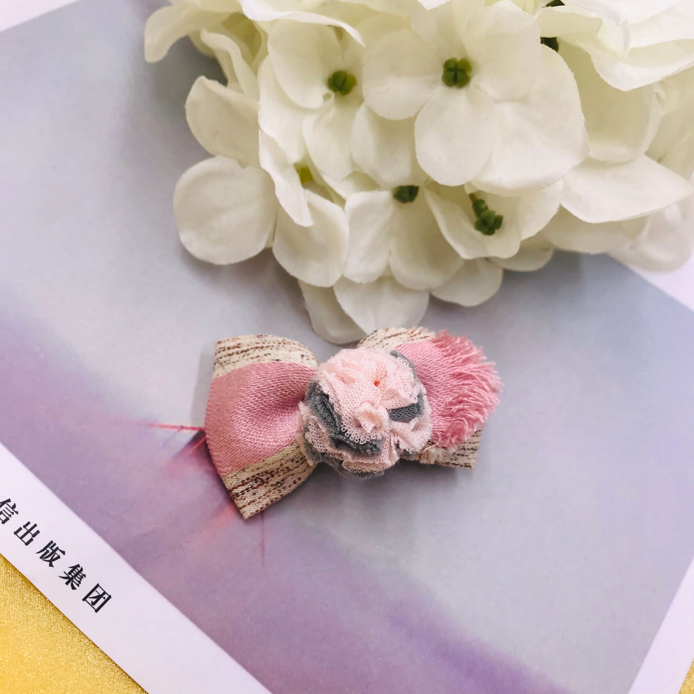 NT295- Gift Box with colorful dress accessories thumbnail