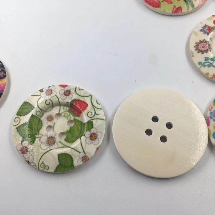 Printed Buttons Big Buttons Clothing Accessories Hat Accessories Children's Diy Cute Cartoon Wood Pendant Diy Painted Cartoon Wood Buttons Children's Clothing Accessories details Picture