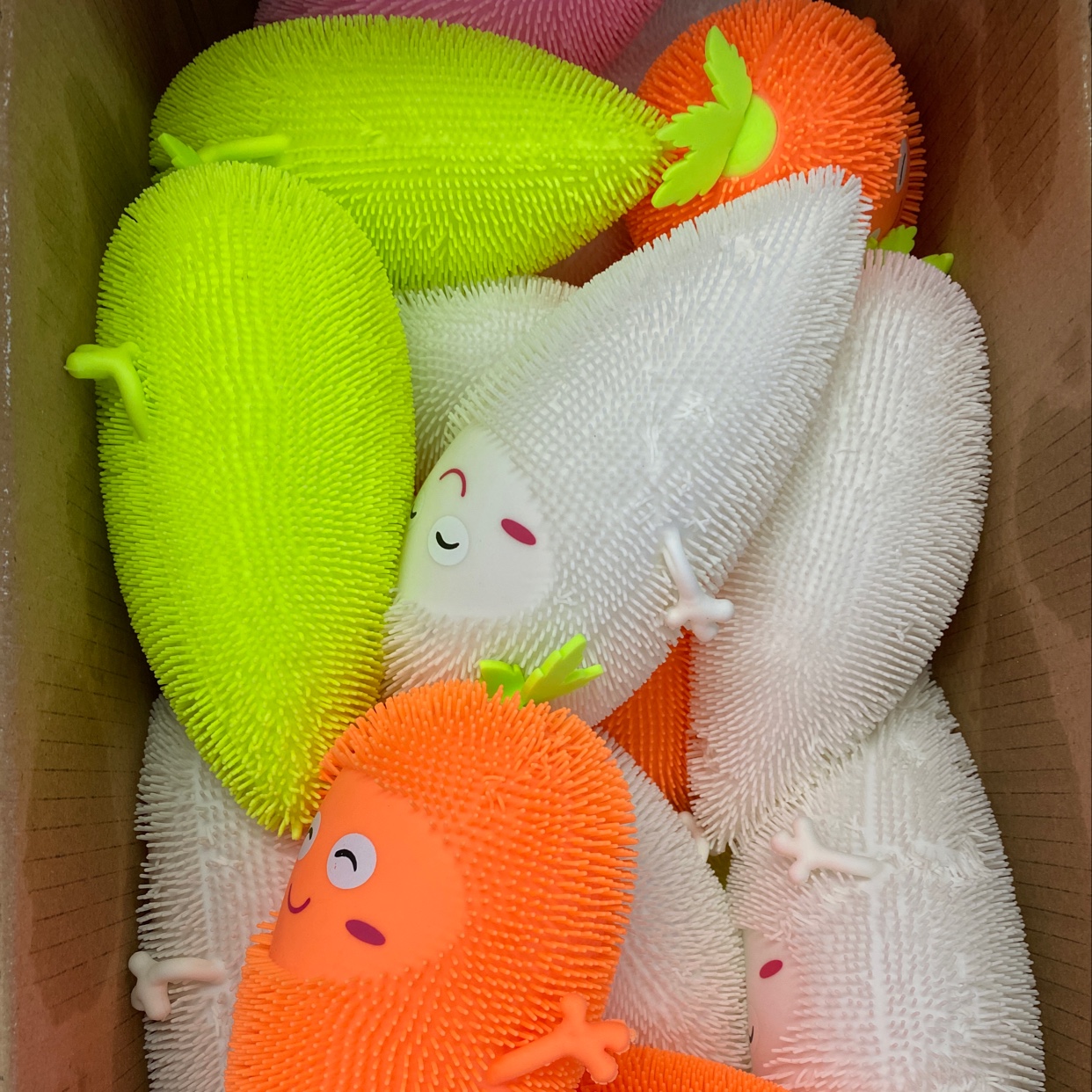 A set of 144 pieces of Yancan toy soft radish mixed color Specification image