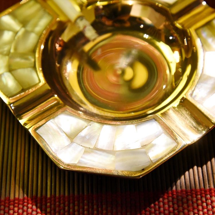 黄铜嵌贝壳方形烟缸创意全铜家居客厅烟灰缸纯铜烟灰缸小号详情图2