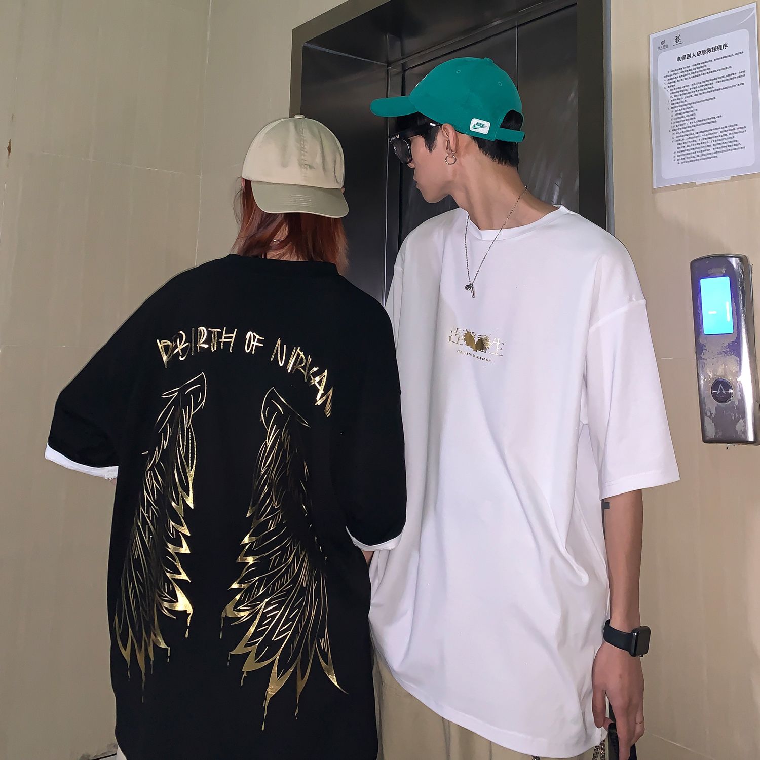 The main promotion is the summer couple's wear: Rebirth with seven-color gilded couple short-sleeved T-shirt H525 P45 for men
