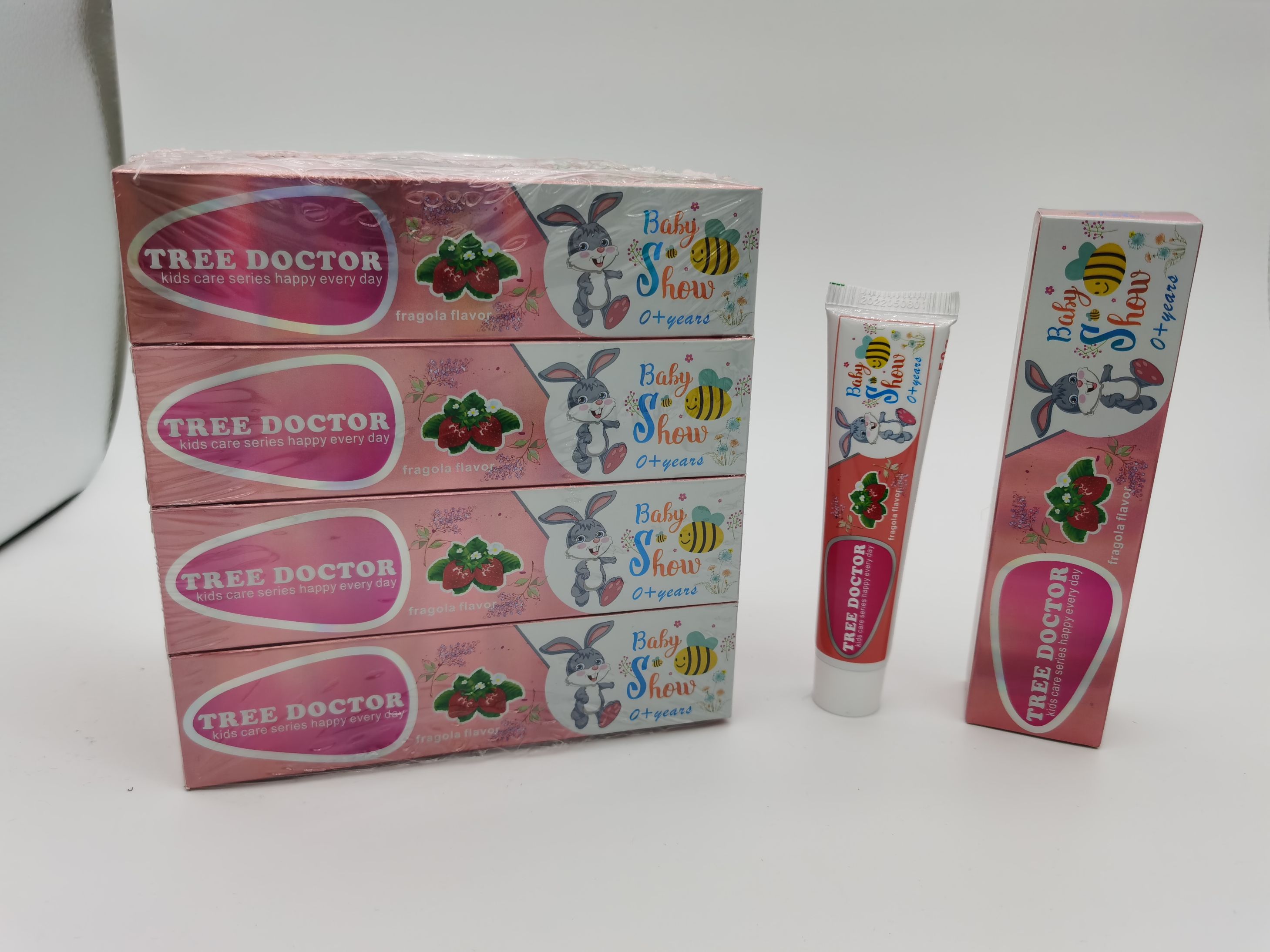 80g strawberry toothpaste for children full figure