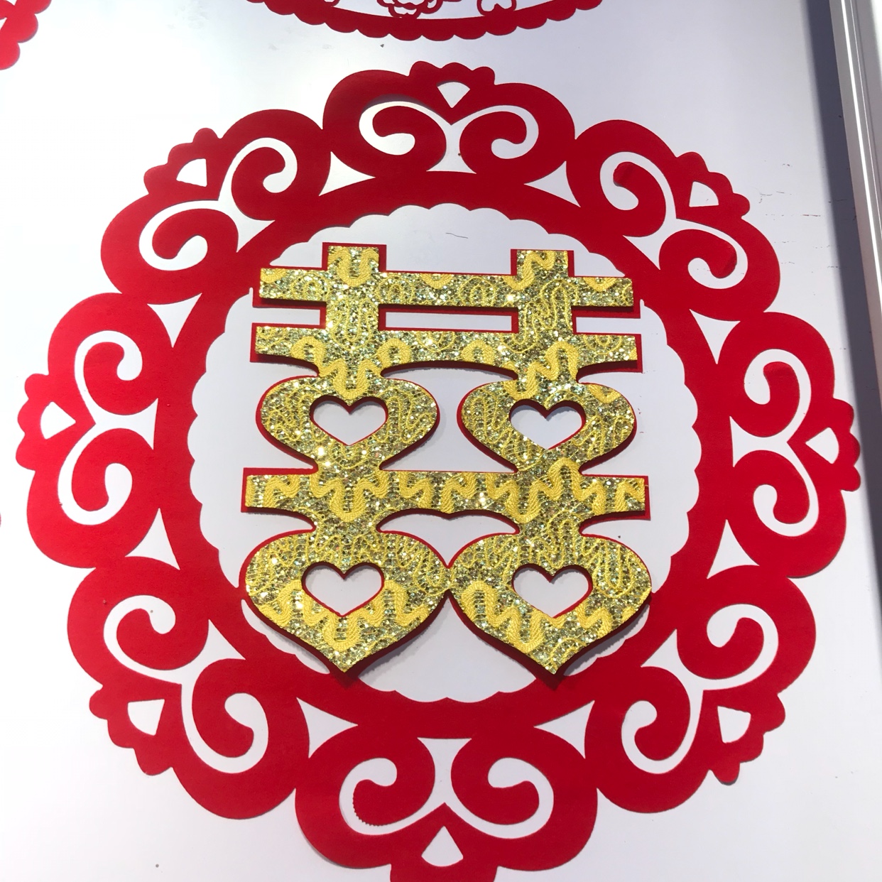 Wedding supplies: paper-cut window decorations, water stickers, hollowed-out paper-cuts, happy New Year, Spring Festival supplies, gold-pasted paper-cuts, new round happiness