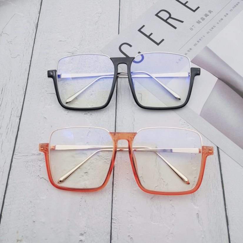 Large frame glasses with fashionable flat lens
