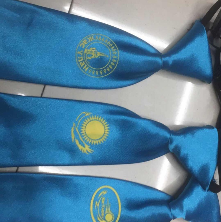 Private custom-made tie