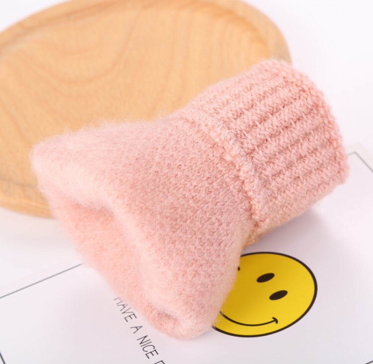 Korean version winter women's touch screen gloves, thickened and fleece twill student warm knitted woolen solid color cute online cycling gloves Specification image