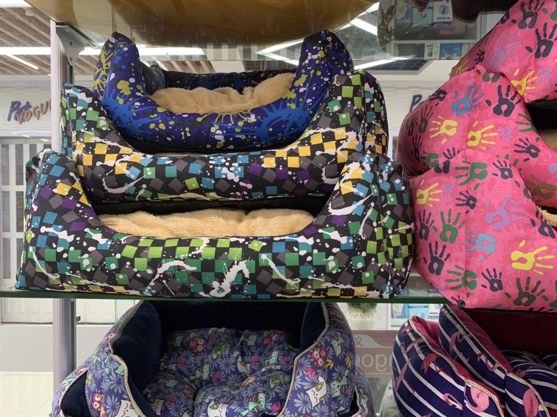 Colorful grid graffiti pet bed