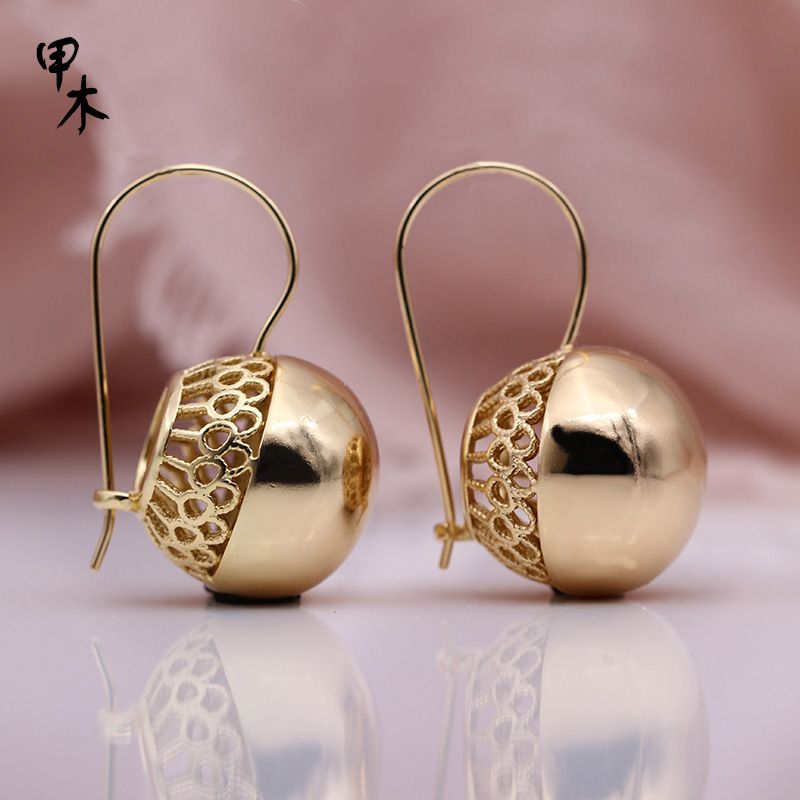 Customized wholesale of large spherical hollowed-out earrings with rose golden surface from Jia Mu Fashion, creativity and exaggeration detail image 1
