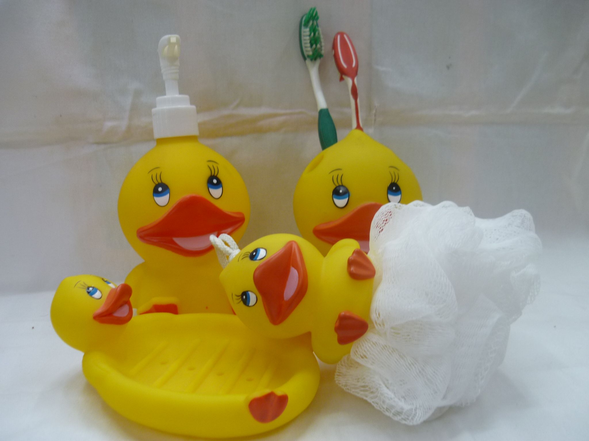 Bathe the four-piece ducklings thumbnail