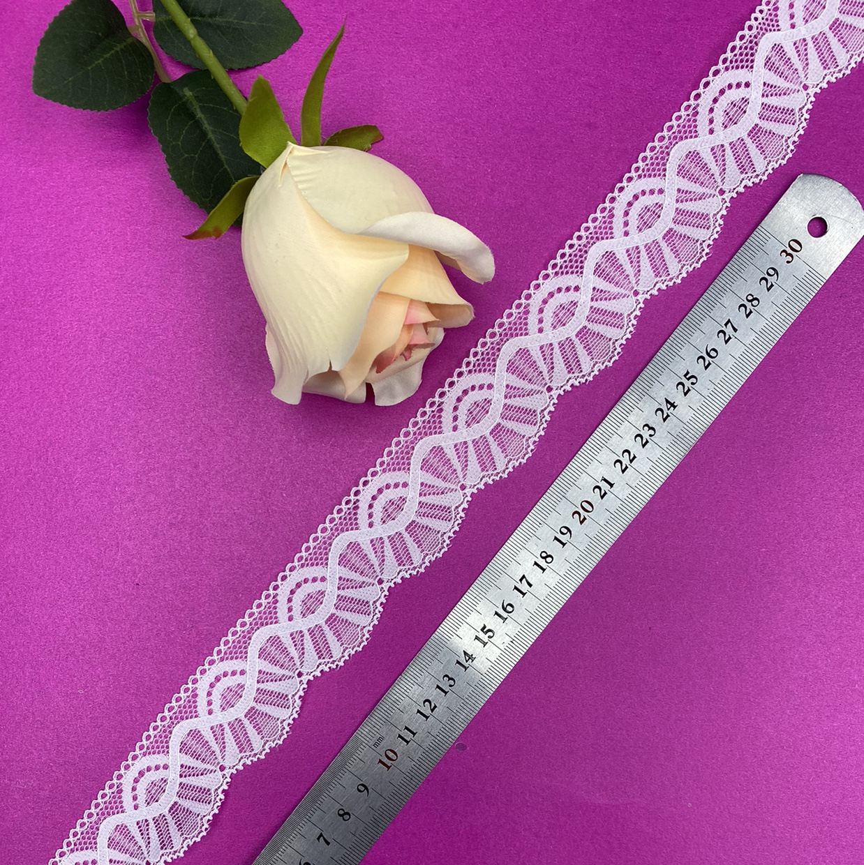 B0434(width 3.5CM) Lace trim, elastic lace, non-elastic lace, eyelash lace, lace fabric, clothing accessories, new style lace Specification image