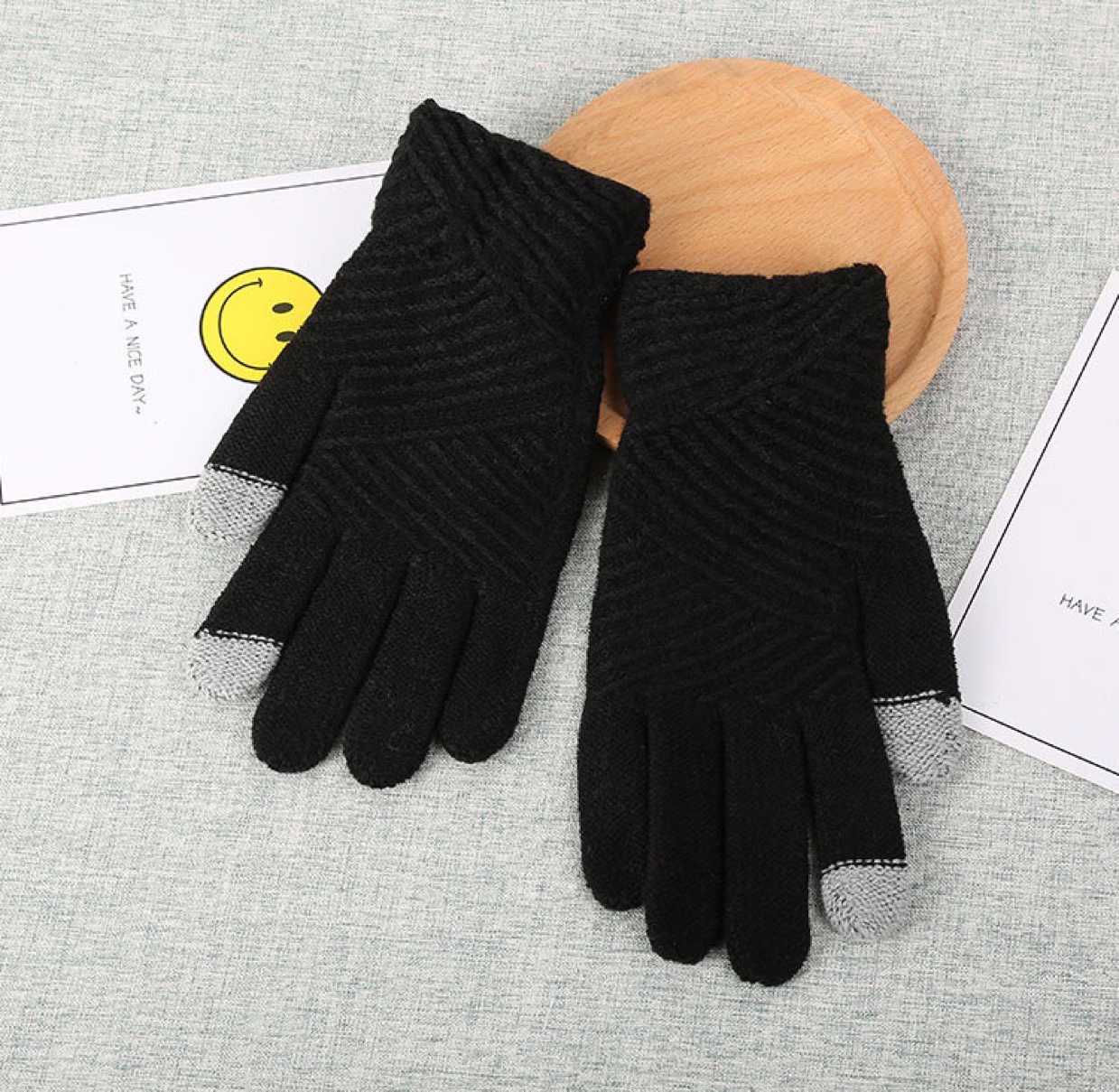 Korean version winter women's touch screen gloves, thickened and fleece twill student warm knitted woolen solid color cute online cycling gloves undefined