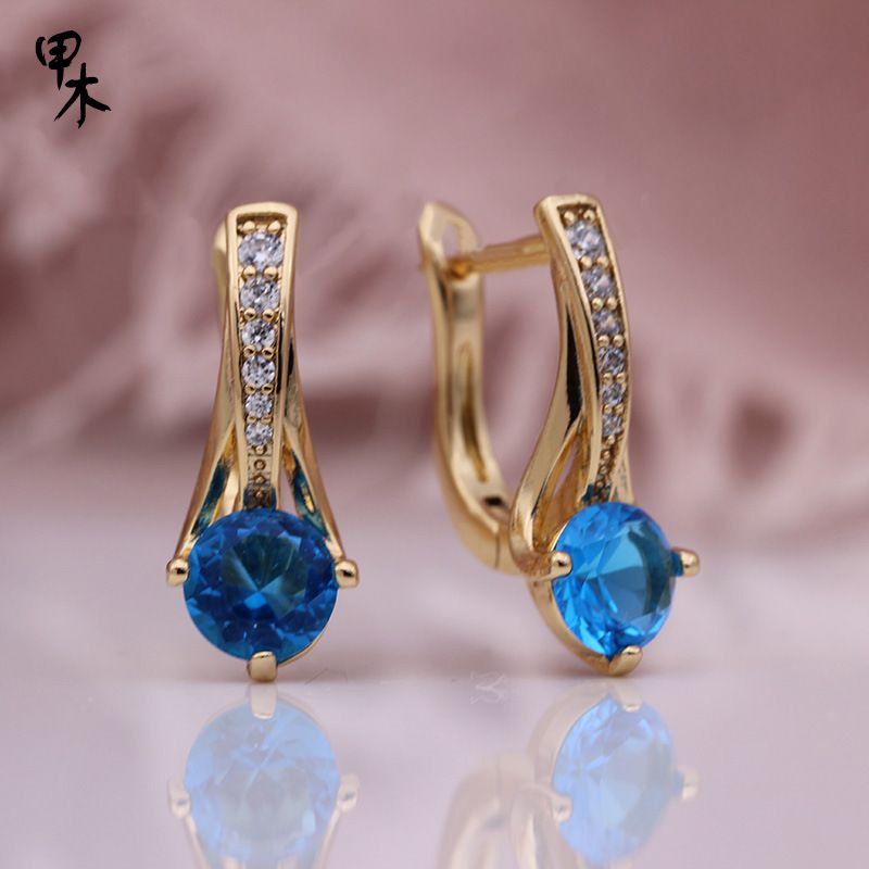 Custom-made and wholesale of exquisite rose gold earrings set with natural white round zircon from the manufacturer detail image 1