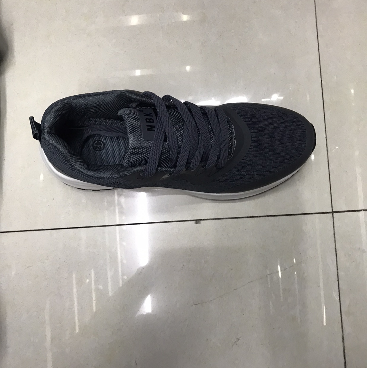 Men's sports shoes in grey