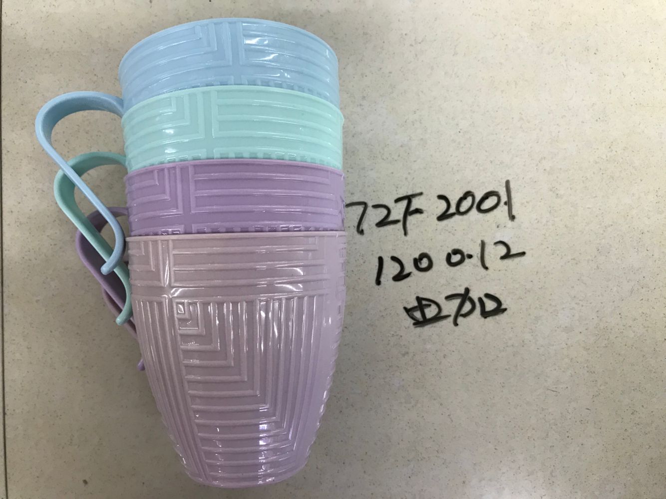 72F2001 Plastic suit juice cups