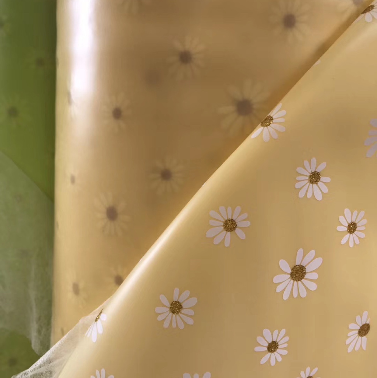 Supply TPU Daisy print film for cosmetic bags and coin purses Item Picture