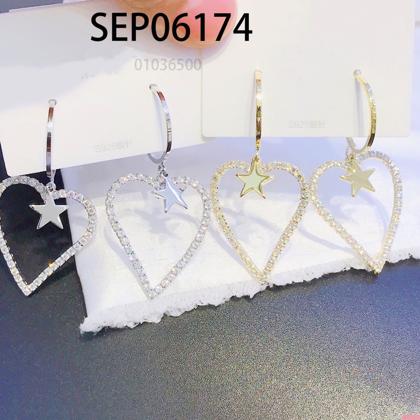 Stylish earrings