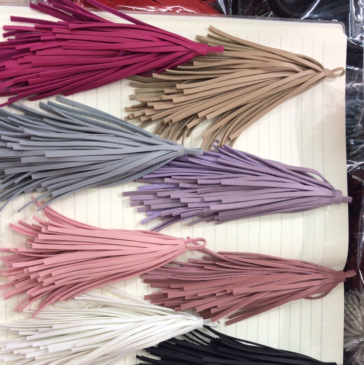 9 cm tassels thumbnail
