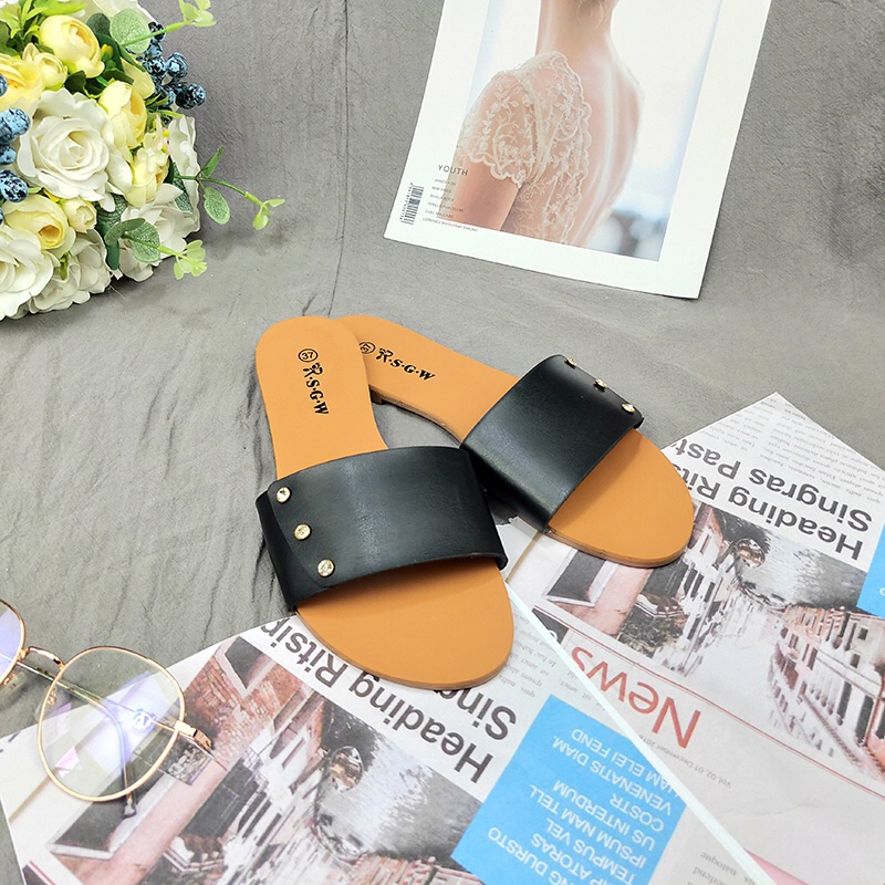 "Human and Shark Dance" one-piece flat, diamond-covered, trendy European and American women's slippers details Picture