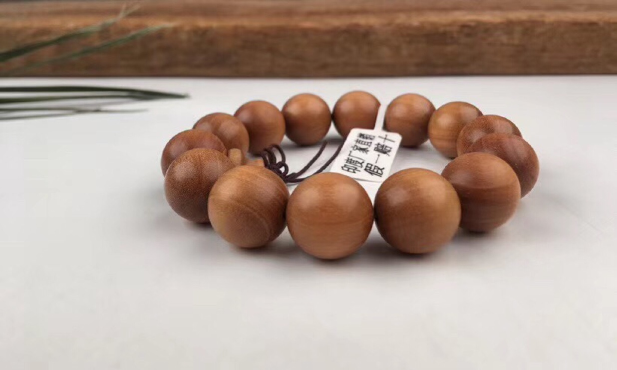 "Wu Mei" Premium 14-piece 1.6mm Indian Old Sandalwood bracelet undefined