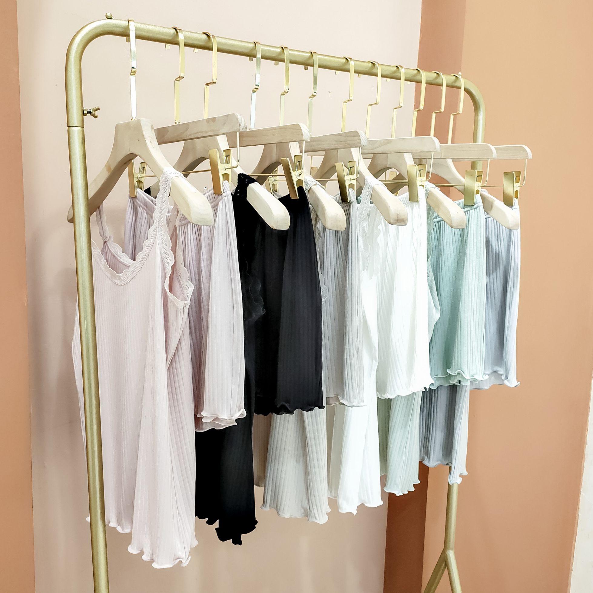 Summer New Solid Color Sexy Vest Pure Cotton Beautiful Back Girl With Chest Pad With Summer Bottom Shirt Top