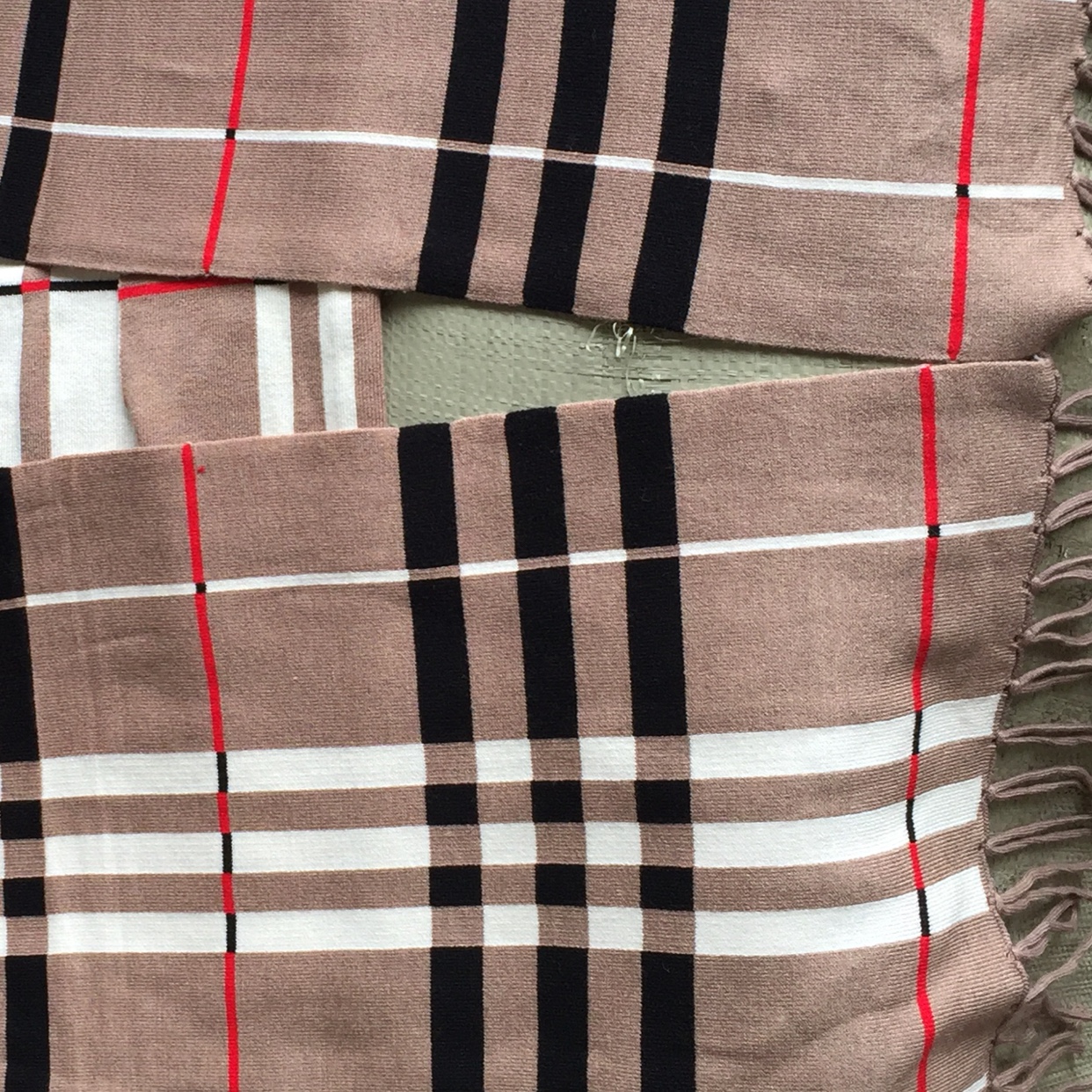 Manufacturers Direct Sales Autumn And Winter Europe And The United States Fashion Trend Small Stripes Hanging Beard Shawls For Women Specification drawing