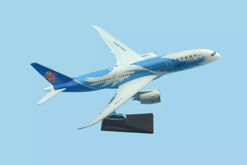 飞机模型（中国南方航空B787）仿真飞机模型  合成树脂飞机模型