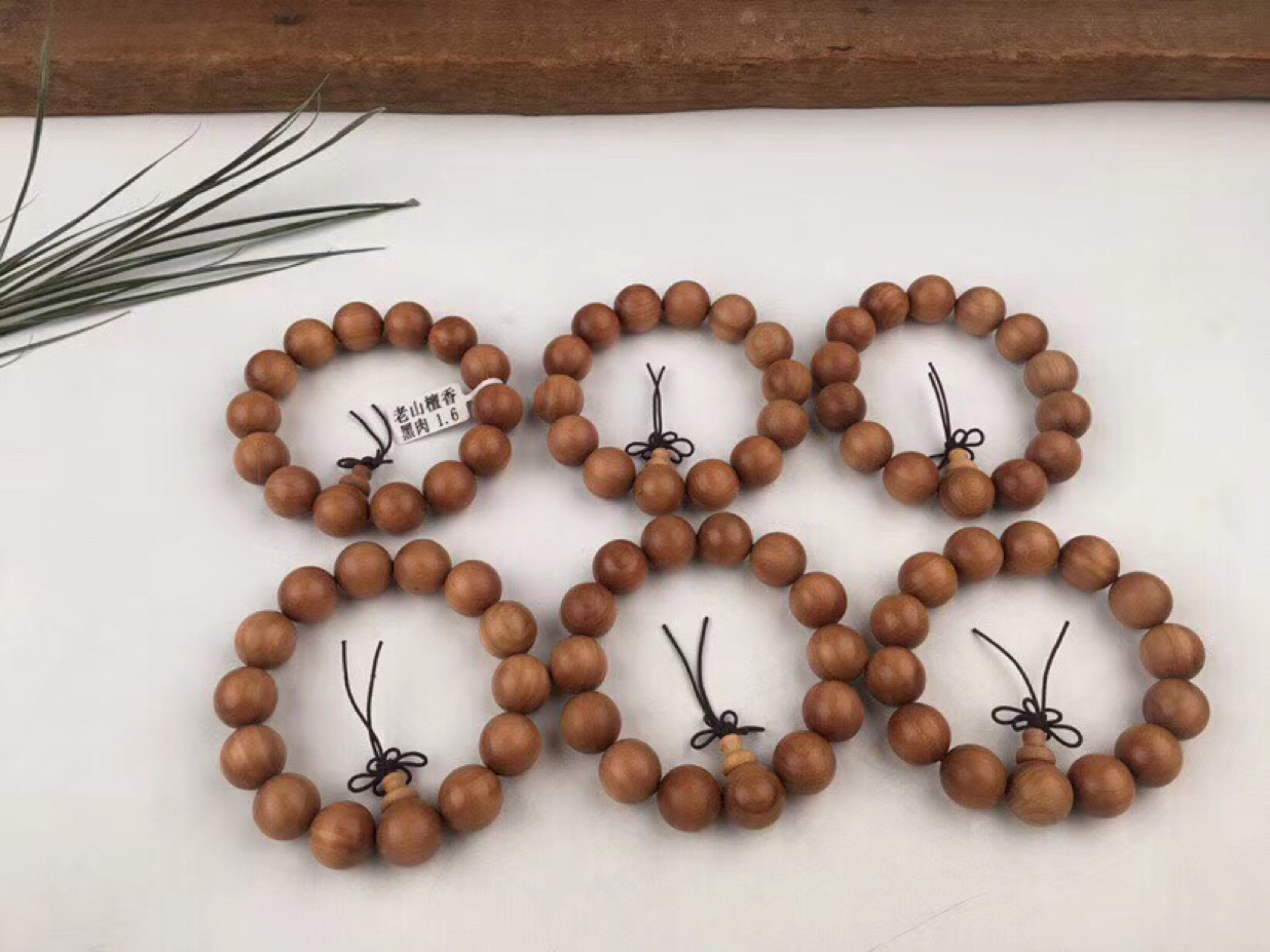 "Wu Mei" Premium 14-piece 1.6mm Indian Old Sandalwood bracelet Specification image