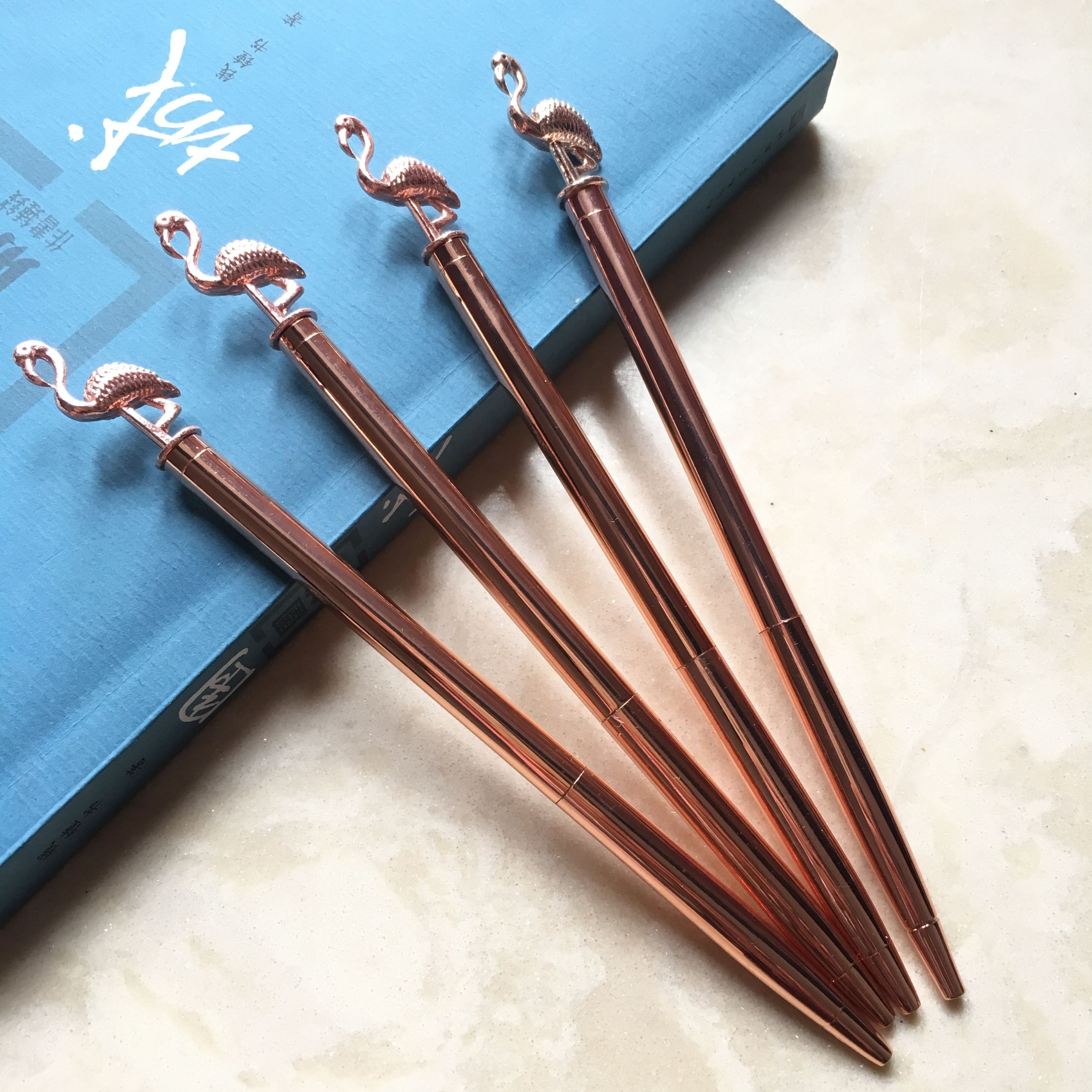 Flamingo-shaped metal ballpoint signature pen rose gold spinning ballpoint pen