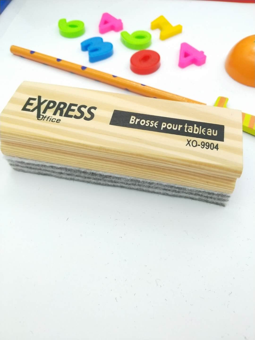 Black and white board erasers mainly deal in new styles and good quality of black and white board erasers and green board erasers. 9904 detail image 5
