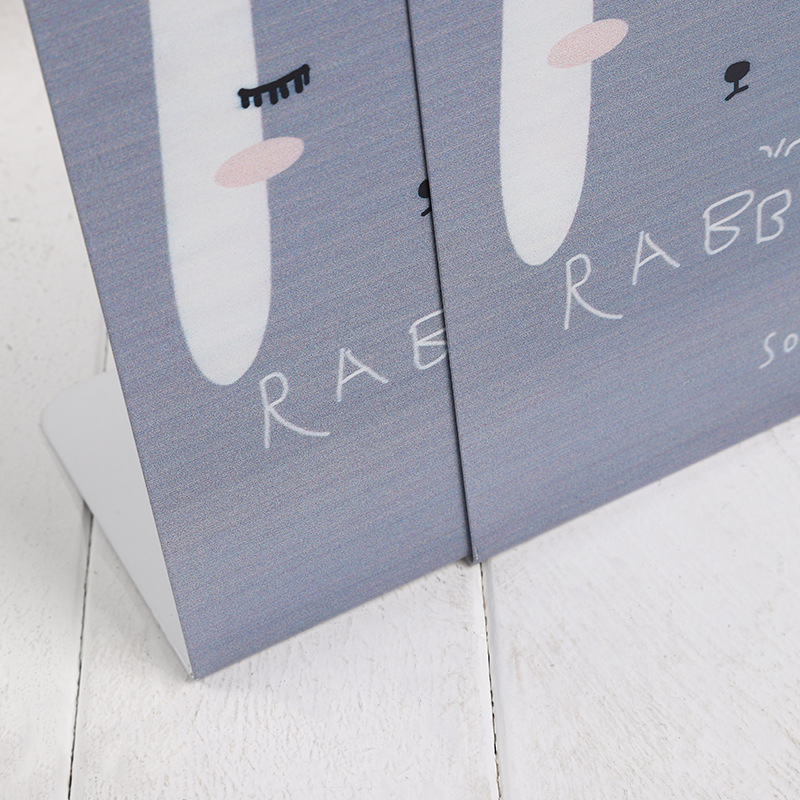Multicolored cartoon rabbit ear printed bookstand Application Scenario