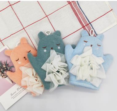 Cartoon Bath Flower Bath Gloves Application Scenario