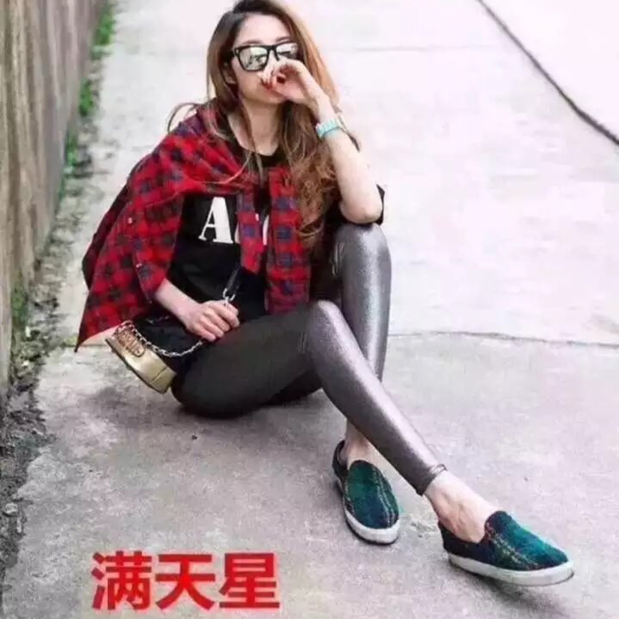 Fashion, leisure, beautiful body, high play thumbnail