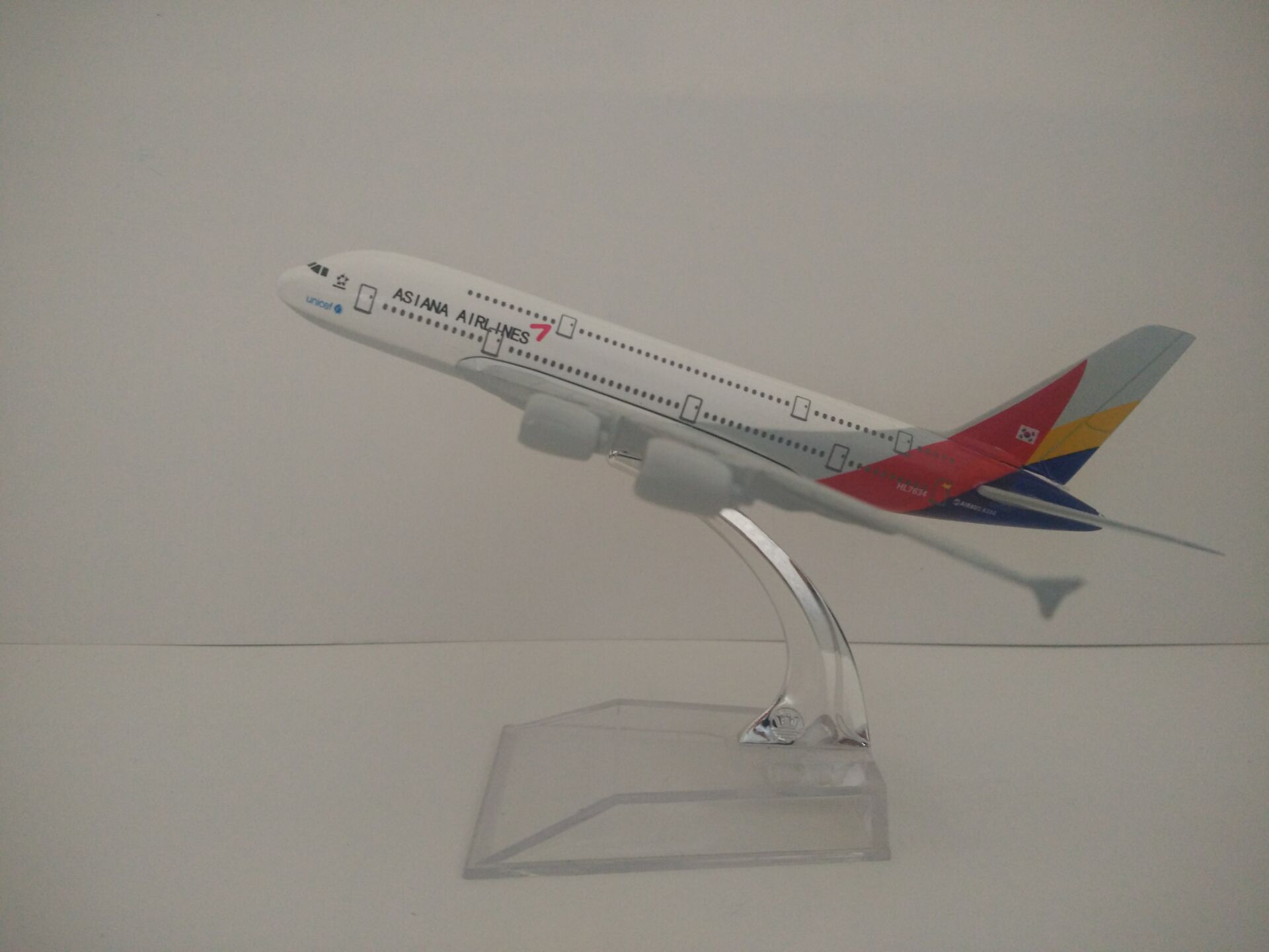 Aircraft model (Asiana A380) alloy aircraft model metal aircraft simulation aircraft model