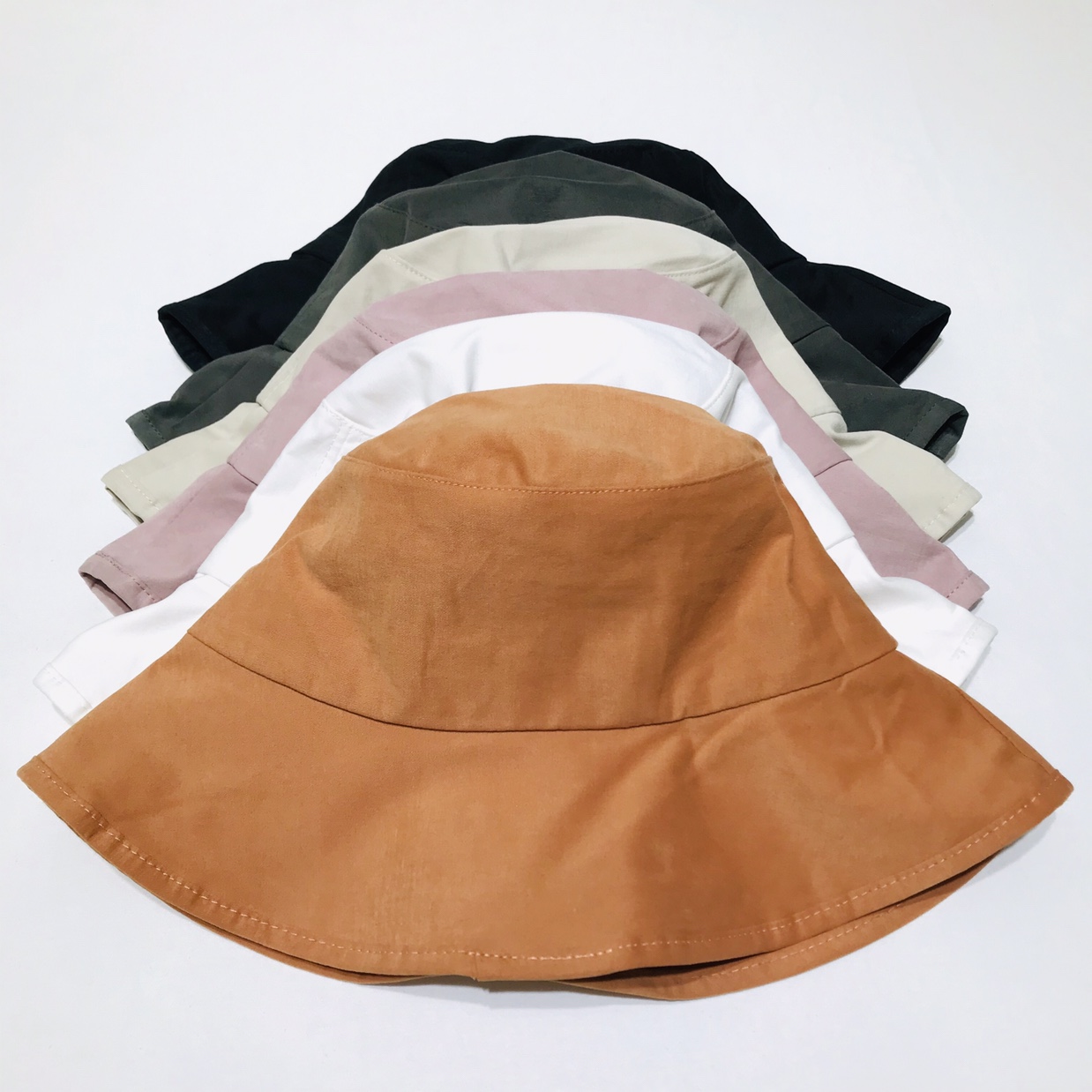 Monolayer fisherman's hat with large brim thumbnail