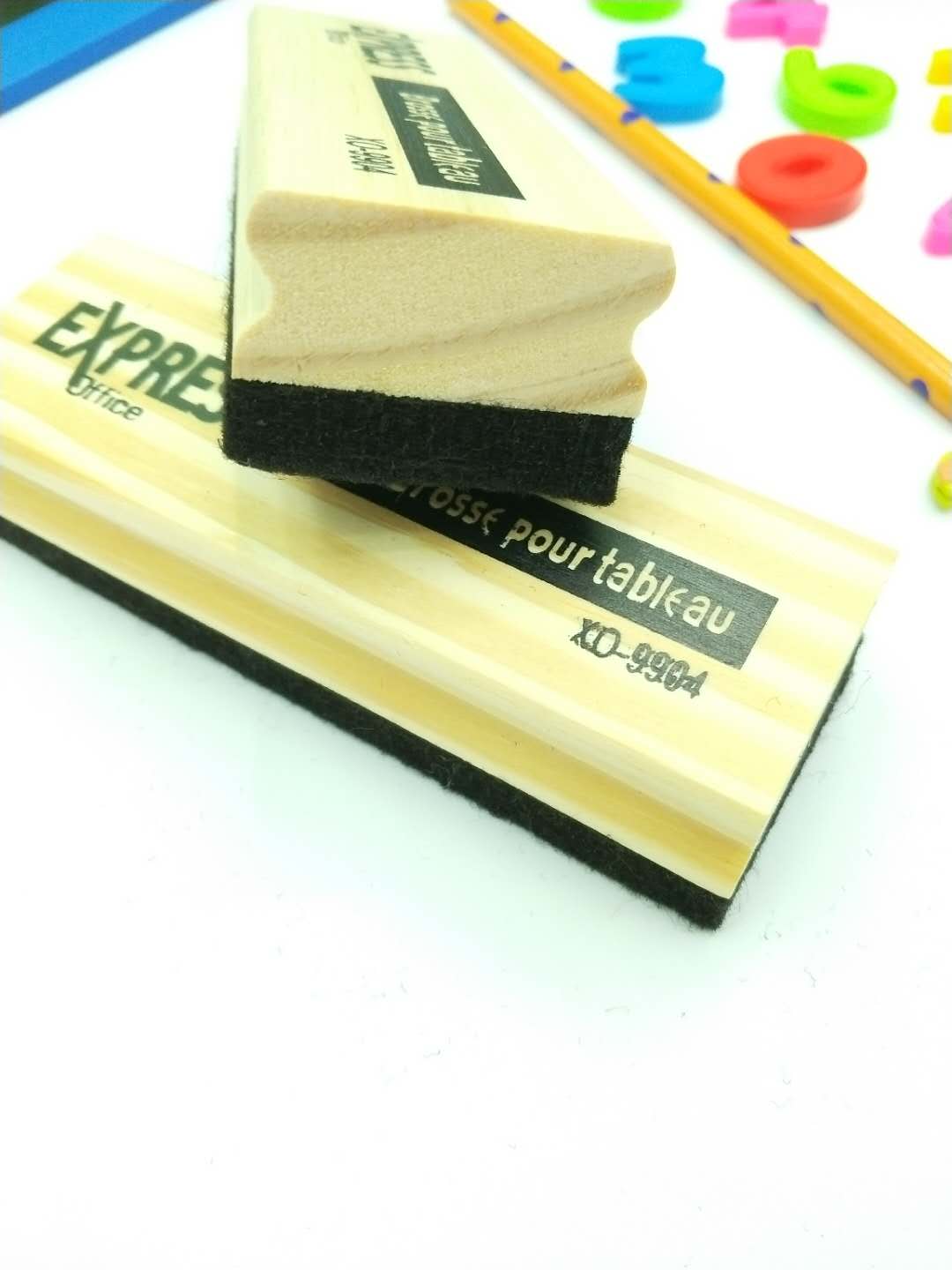 Black and white board erasers mainly deal in new styles and good quality of black and white board erasers and green board erasers. 9904 details Picture