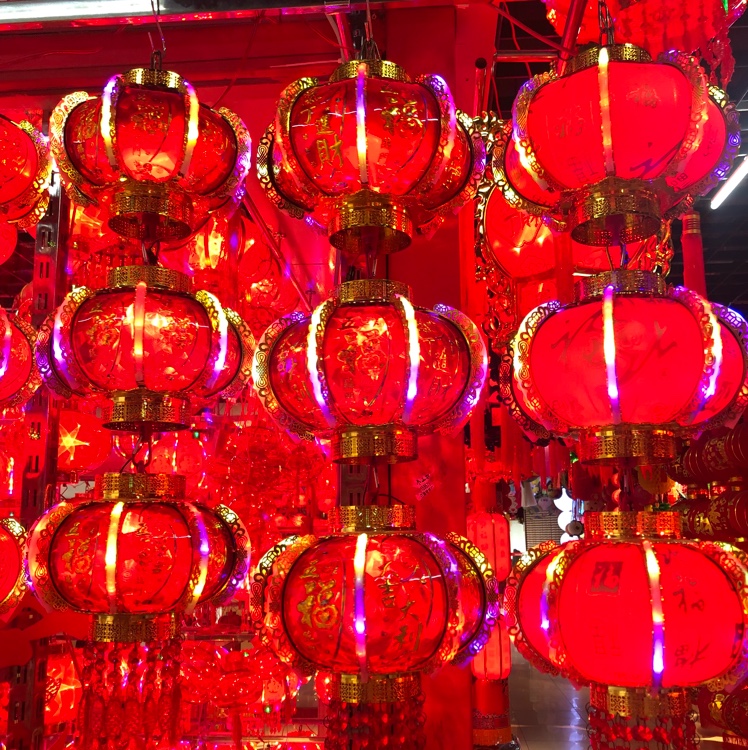 10寸闪光三连串旋转灯笼