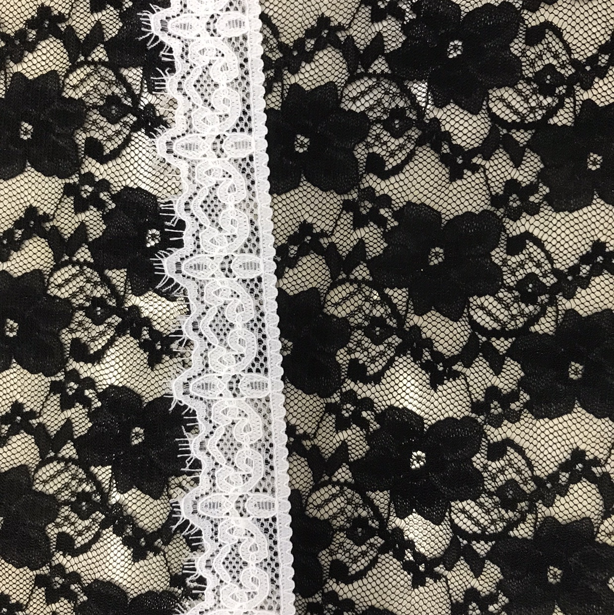 039 Lace thumbnail