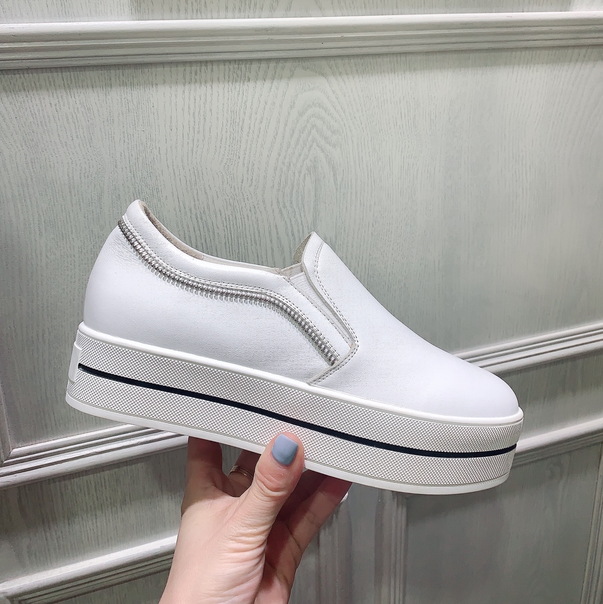 Sports Cowhide Shoes details Picture
