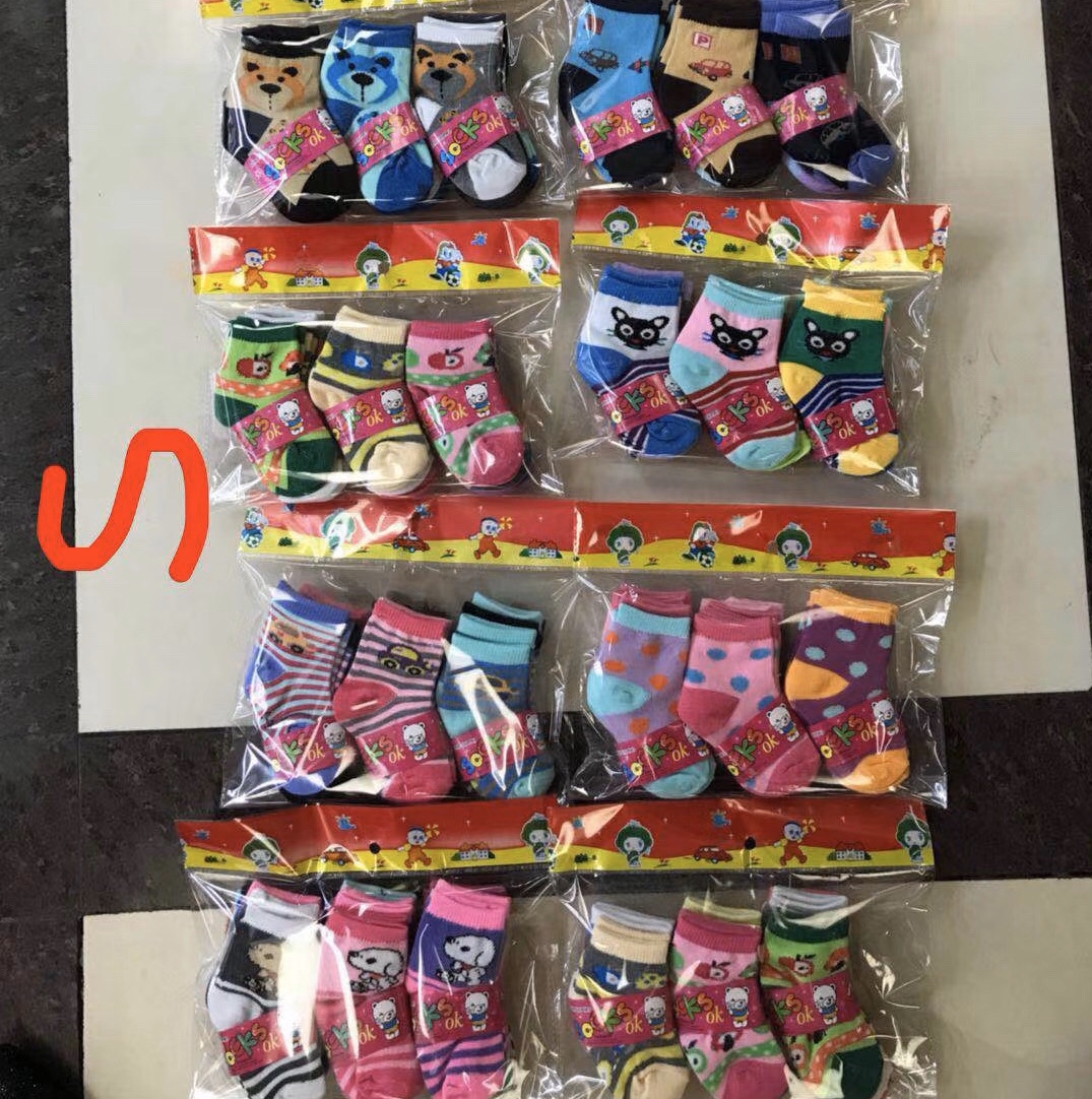 涤棉儿童外贸卡通地摊袜赠送袜