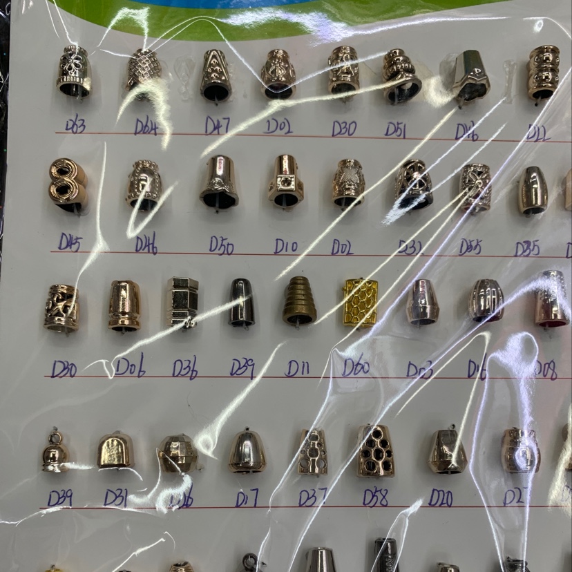 衣服裤子金属吊钟产品图
