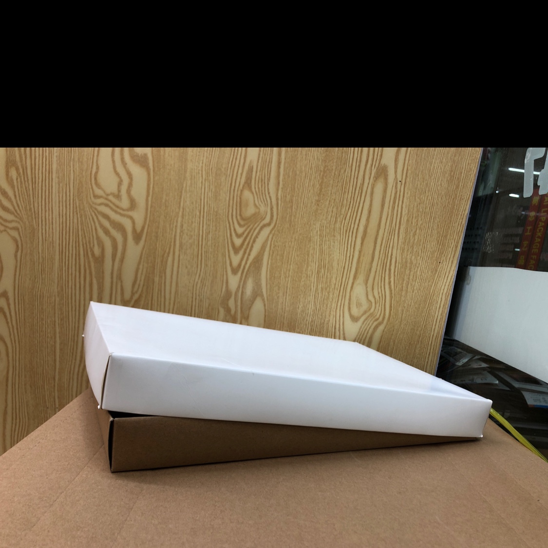 27x38x4.5白盒白卡面牛皮纸底，皮带包装盒详情图2