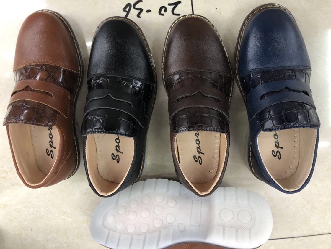 Snakeskin shoes for children thumbnail