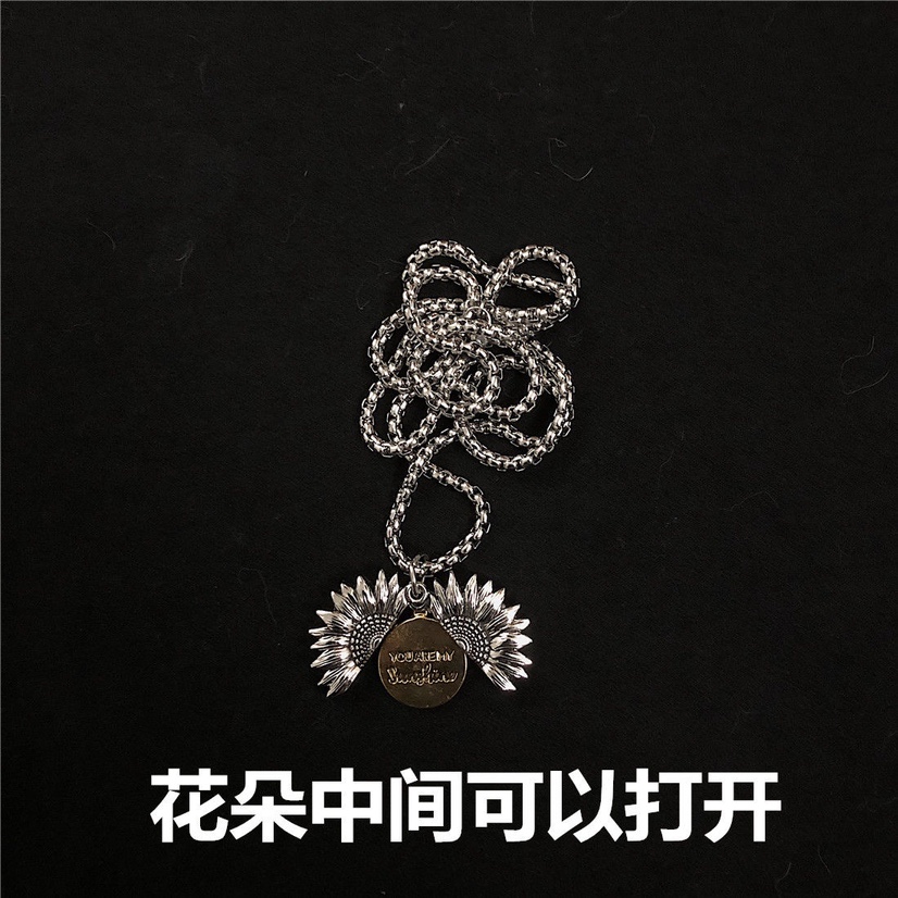 锌合金向日葵🌻挂件产品图