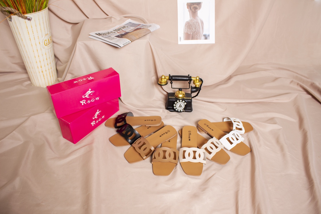 "Human-shark Dance" double-loop hollowed-out flat comfortable and breathable women's shoes