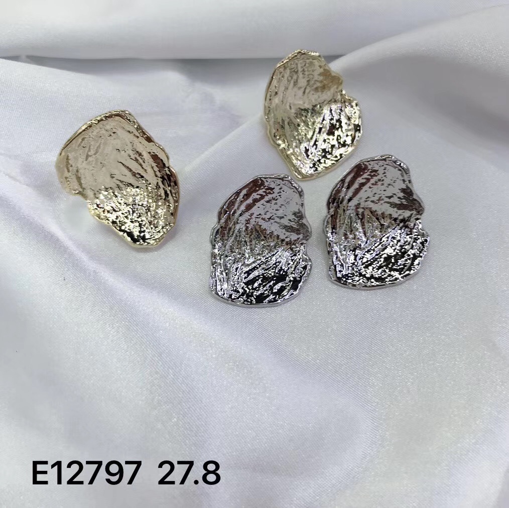 S925 leaves cool wind earrings female retro fashion earrings thumbnail
