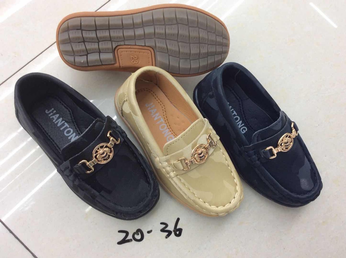 Casual leather shoes thumbnail