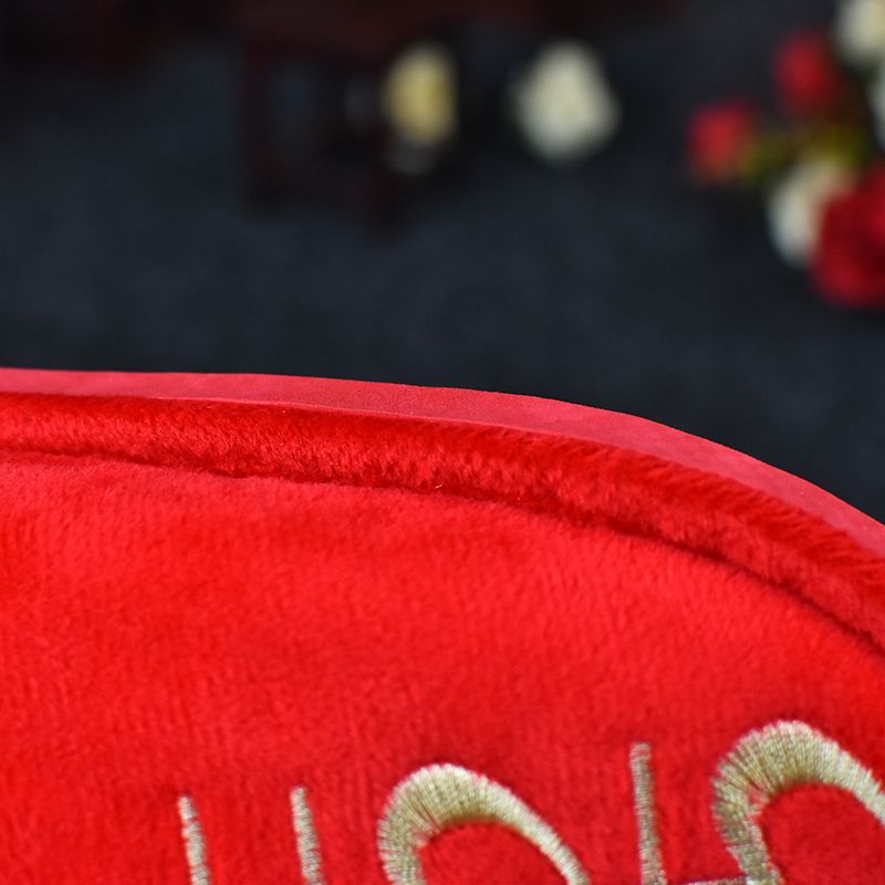 Wedding cotton slippers and embroidered red slippers detail image 5