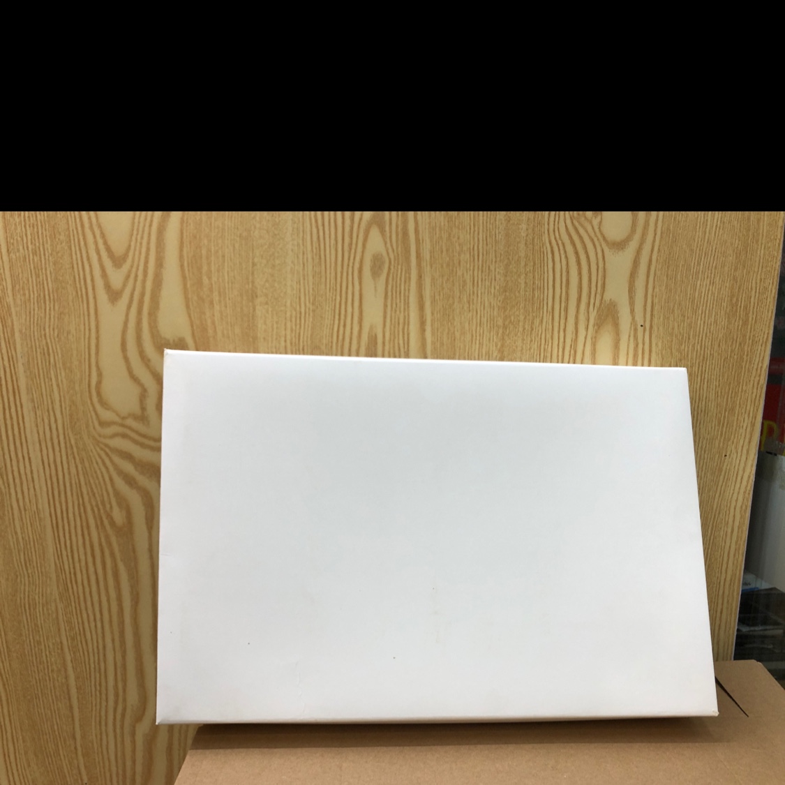 27x38x4.5白盒白卡面牛皮纸底，皮带包装盒详情图1