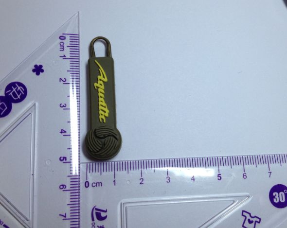 Multicolor plastic injection molded environmental bags garment flower rope zipper rope puller 2